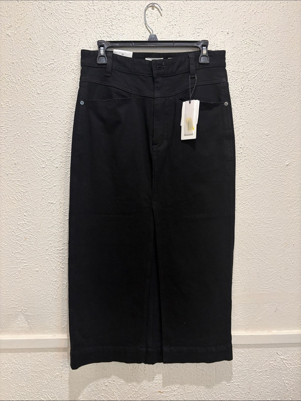 Black Midi Pencil Skirt - Classic High-Waist Style